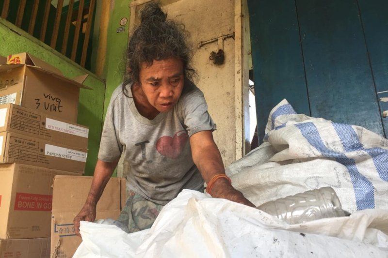 Nenek Pengutip Sampah Jadi Inspirasi, Sumbang RM3 Ribu Demi Ibadah K0rban