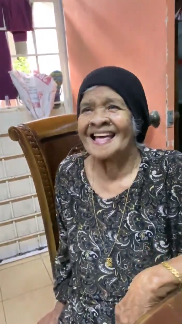 [VIDEO] Ingatkan Tak Pandai, Cucu ‘Terciduk’ Dengar Nenek Cakap Bahasa Jepun