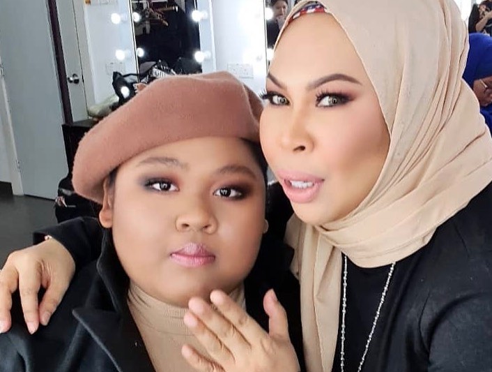 [FOTO] Lepas Muncul Di Majalah Popular, Gambar Terbaru Cik B Sekali Lagi Dipuji