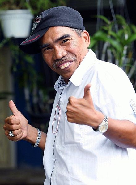 Berkat Driver Teksi Yang Rajin Sedekah, Mr Os Berjaya Besarkan Anak Jadi Doktor
