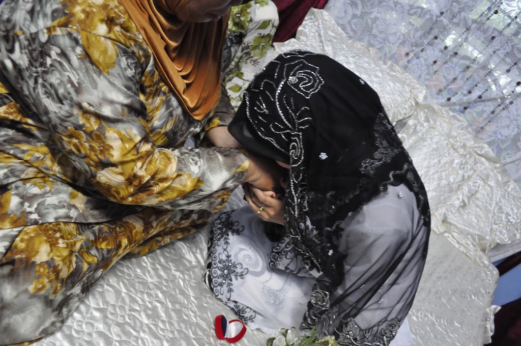 Kahwin 6 Tahun Tapi Menantu Asyik Gugur, Mak Mentua Pula Desak Anak Kahwin Baru