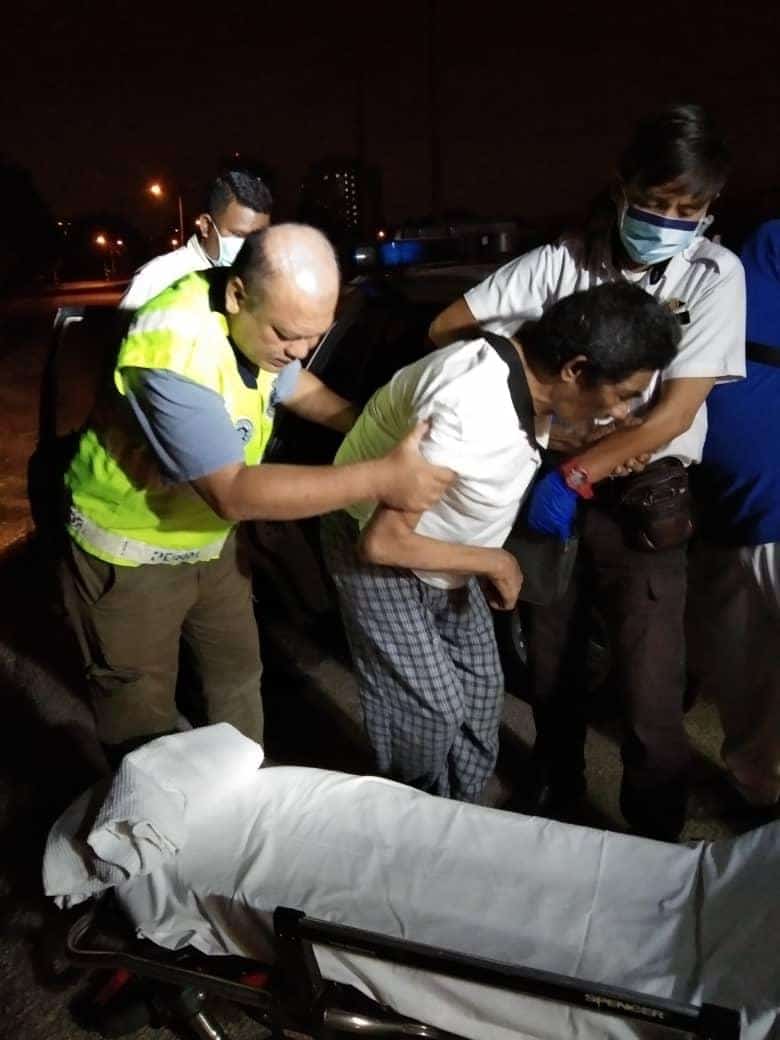 Tergamak ‘Buang’ Ayah Sendiri Di Jalan Sunyi, Beri Ubat Tidur Sebelum Tinggal