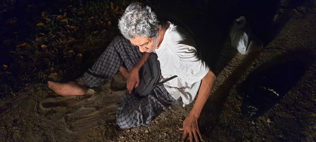 Tergamak ‘Buang’ Ayah Sendiri Di Jalan Sunyi, Beri Ubat Tidur Sebelum Tinggal