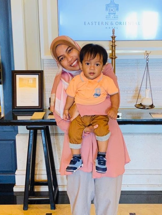 [VIDEO] Anak Merengek Sebak Mahu Ibu, Terpaksa Kuarantin Sebab Risiko COVID-19