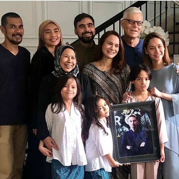 “Senyum Pun Terpaksa” – 2 Minggu Ashraf Sinclair Tiada, Bapa Titip Ucapan Sebak