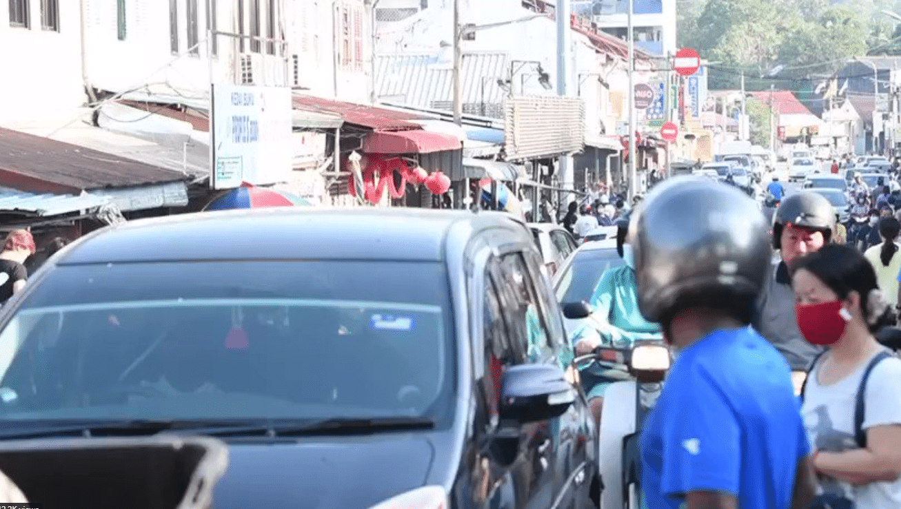 [VIDEO] Meriah Dengan ‘Lautan Manusia’, Netizen Risau Keadaan Di Pulau Pinang