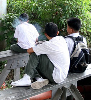 Ambil Barang Larangan Sejak 7 Tahun, Doktor Mohon Ibu Bapa Pantau Anak-Anak