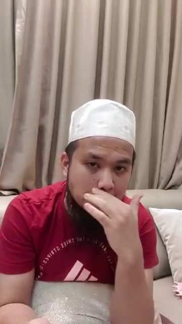 Sayu Anak Kecil Tidur Beralas Kotak Di Jejantas, Ustaz Ebit Lew Hulur Bantuan