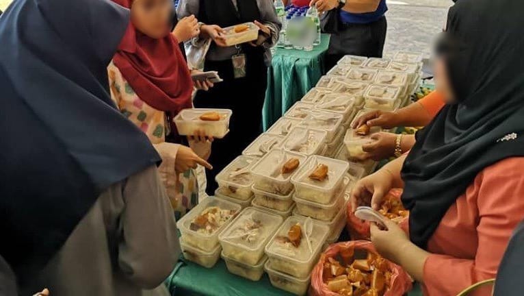 “Sedih Gila…”-Budak U Merungut Standard Makanan PKP, Si Pemberi Akui Menyirap