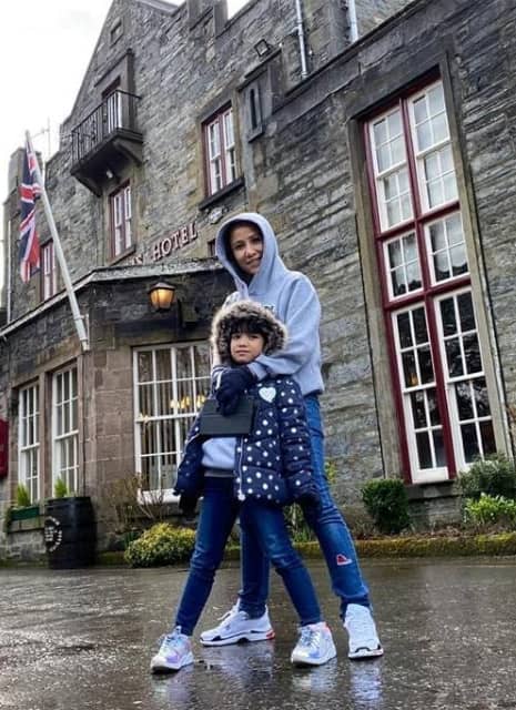 Baru Pulang Shooting Di Scotland, Pelakon Cilik & Ibu Disahkan Positif COVID-19