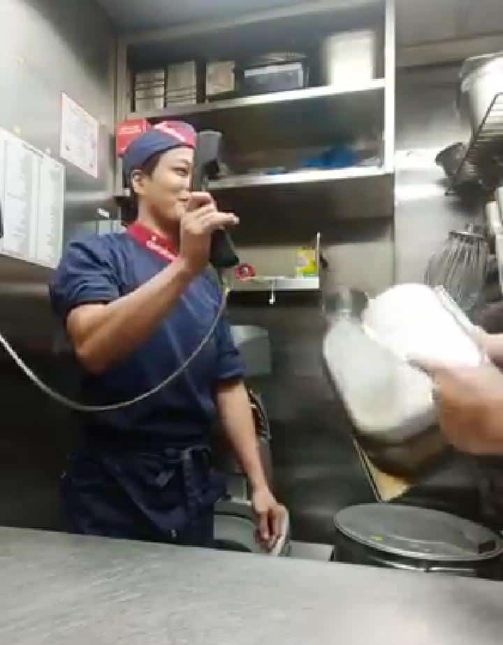 “Sendiri Tak Dapat Tahan Gelak” – Cara Chef Kejut Sahur Memang Win Habis