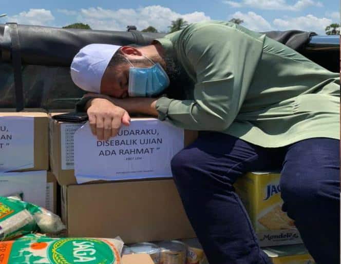 [VIDEO] Ada Yang Panas Hati Ustaz Ebit Buat Amal, Kini Giliran Anju Buka Mulut