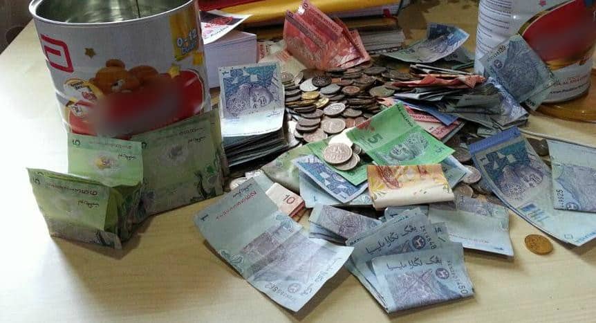 Ingkar PKP, Warga Emas Didenda RM1000 Lepas Tunggu Sumbangan Di Luar Rumah