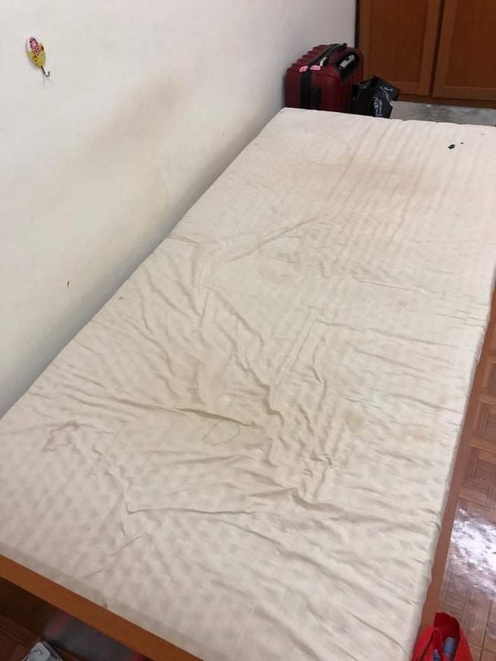 [FOTO] Tandas Berlumut Lendir, Pelajar Kecewa Kenang Situasi Pusat Kuarantin..