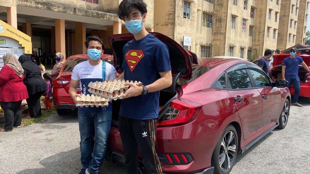 Ayah Tengah Dikebumi, Tapi Saudara Sibuk Mengumpat Anak Sebab Bawa Kereta Lama
