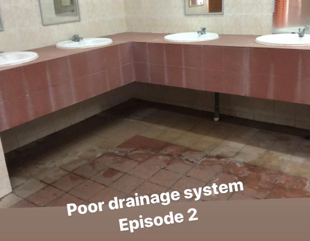 [FOTO] Tandas Berlumut Lendir, Pelajar Kecewa Kenang Situasi Pusat Kuarantin..