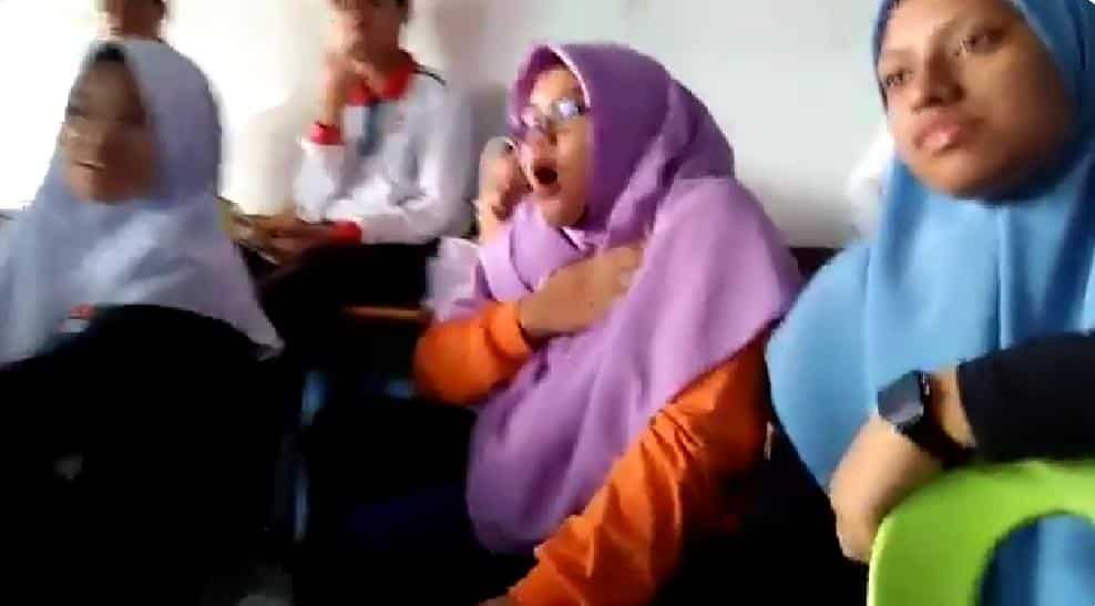 [VIDEO] Macam Tak Cukup Nyawa, Reaksi Member Tonton Filem Seram Cetus Kerisauan
