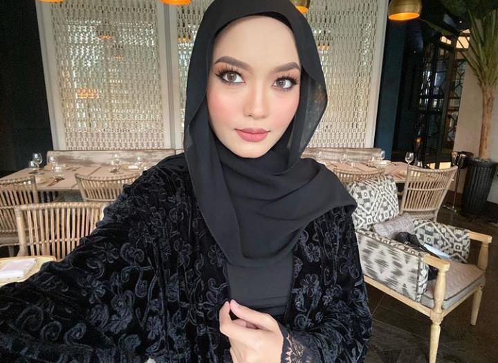 [FOTO] Solekan Dikatakan Tebal Macam ‘Bumi Jerebu’, Peminat Backup Syifa Melvin