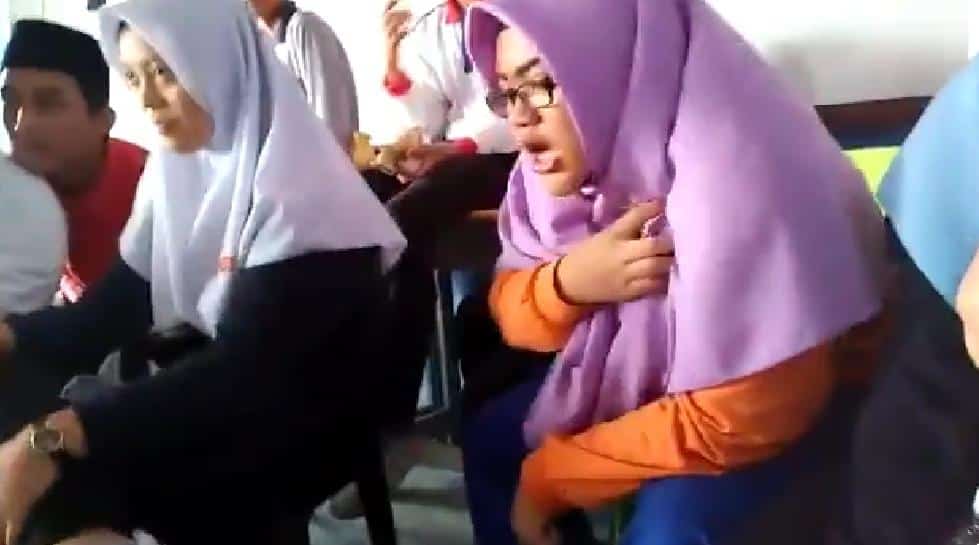 [VIDEO] Macam Tak Cukup Nyawa, Reaksi Member Tonton Filem Seram Cetus Kerisauan