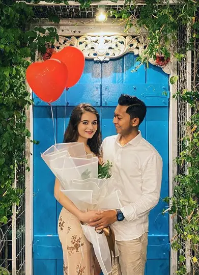 Bahagia Couple Dengan Lelaki Melayu, Gadis ‘Omputih’ Dedah Sebab Suka Malaysia
