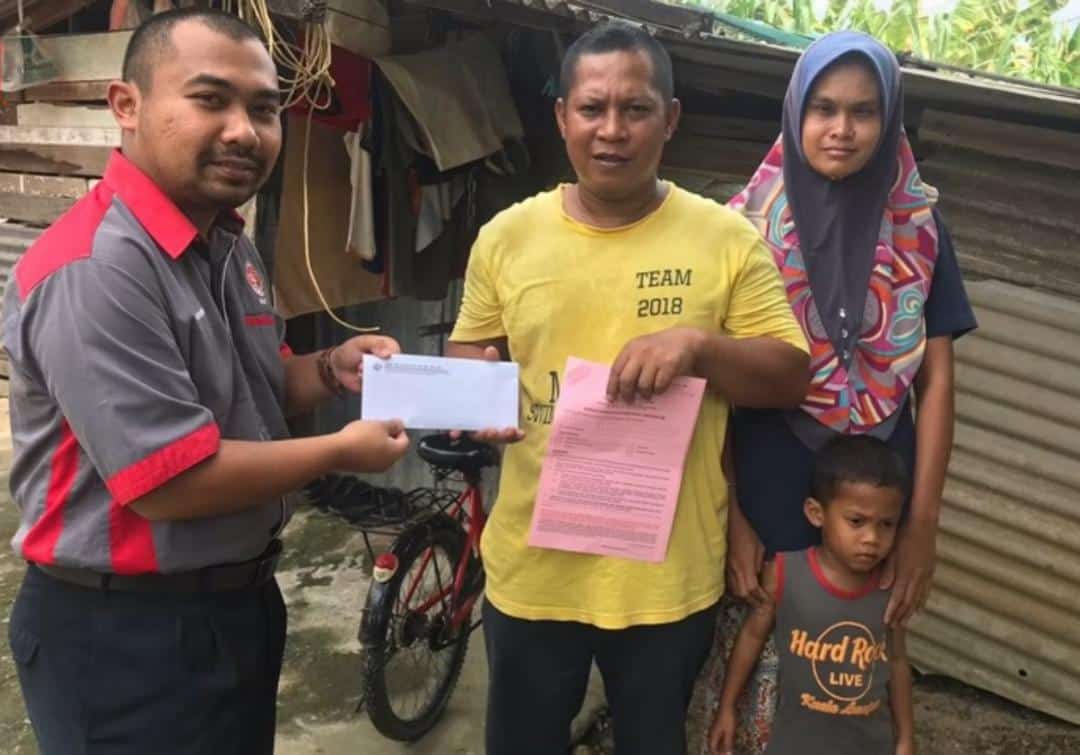 Enggan Susahkan Orang Lain, Kandang Lembu Jadi ‘Syurga’ Buat 5 Beranak Daif