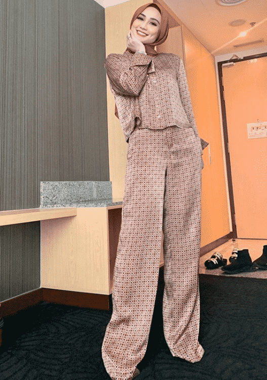 [VIDEO] “Comelnya Wawa Zainal, Kat Cermin Tu Buat Apa?”-Behind The Scene Tiktok