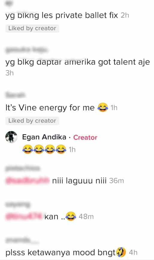 Baru Nak Nyanyi Lagu Sendu, Abang Pasrah Adik Jadi Back Up Dancer Di Belakang
