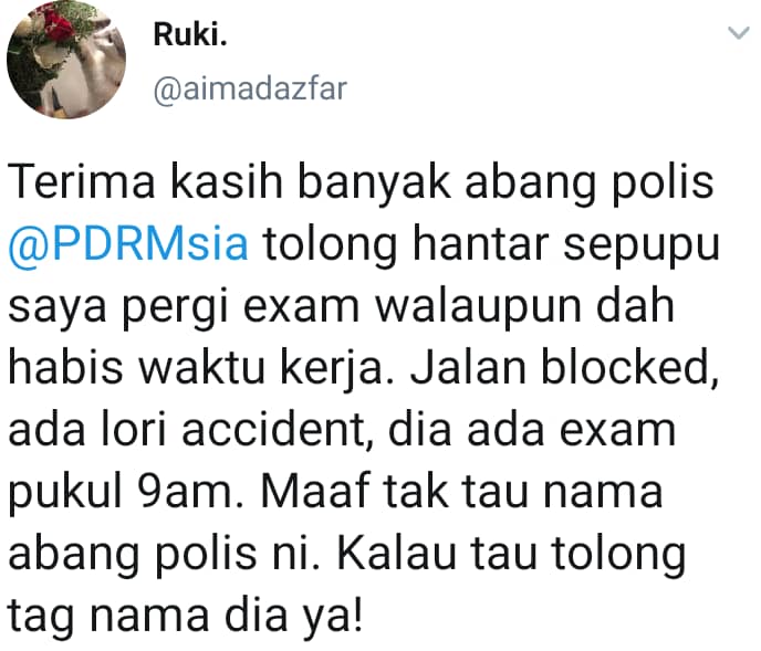 Jalan Terhalang Sebab Lori Terbalik, Polis Baik Hati Bonceng Student Jawab Exam