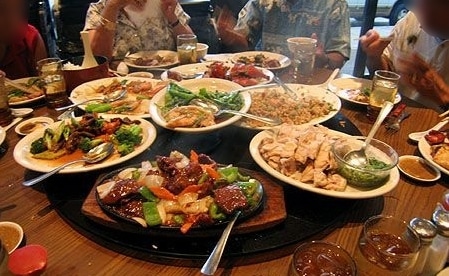 Nak Test Sifat Pemurah, Lelaki ‘Cabut’ Bila First Date Wanita Angkut Sekampung