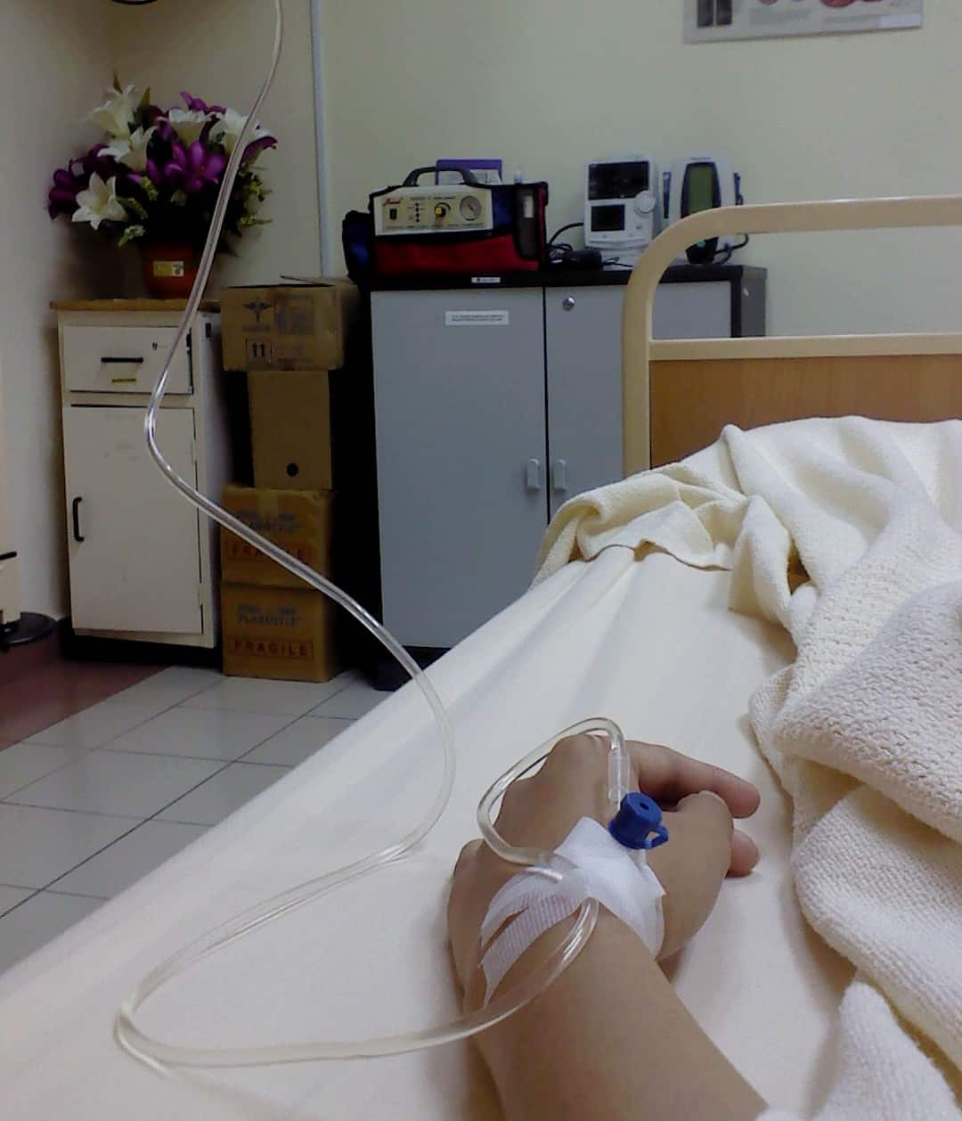 Kena Marah Dituduh Bawa Kuman, Nurse Terkilan Ramai Jauhkan Diri Sebab Uniform
