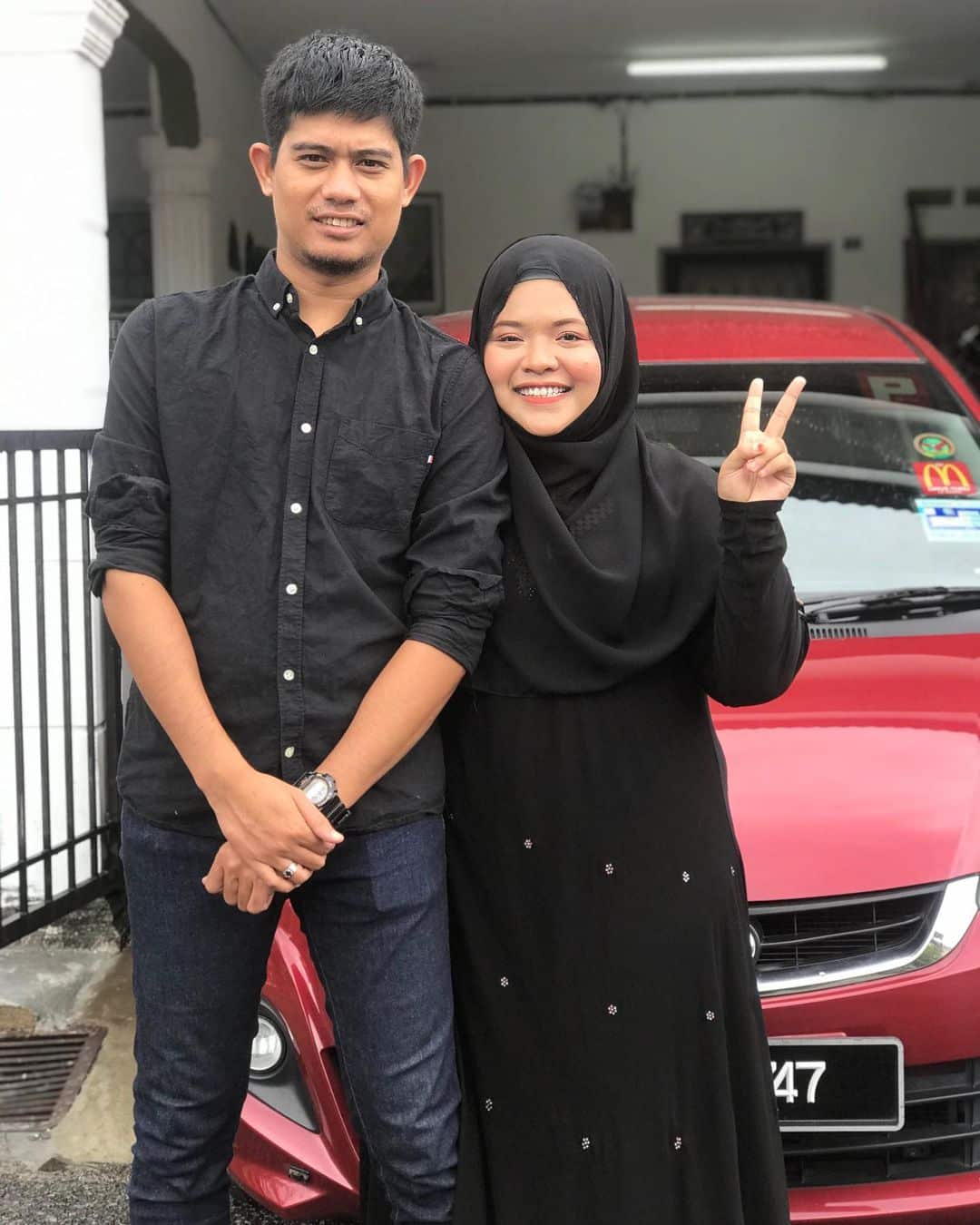 [VIDEO] Usap Perut Member Ambil Berkat, Wanita Senyum Walau Belum Dapat Hamil