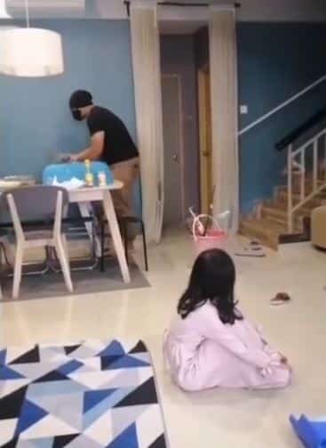 Menyamar Jadi ‘Orang Aircond’, Sebak Anak Masih Kenal Walau Terpisah 7 Bulan