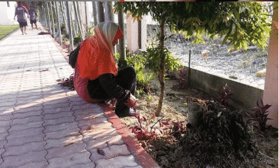 Tak Nak Lauk Free Tapi Terima Duit, Cikgu Terharu Dengar Jawapan ‘Acik’ Cleaner