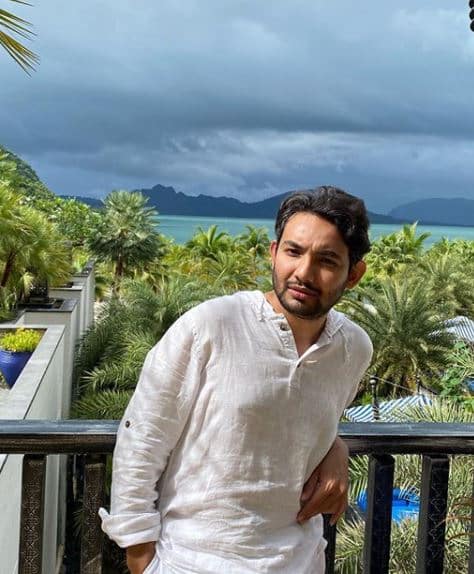 “Nak Keluar Air Mata Rasanya”- Penghijrahan Neelofa Buat Ramai Rakan Baik Sebak