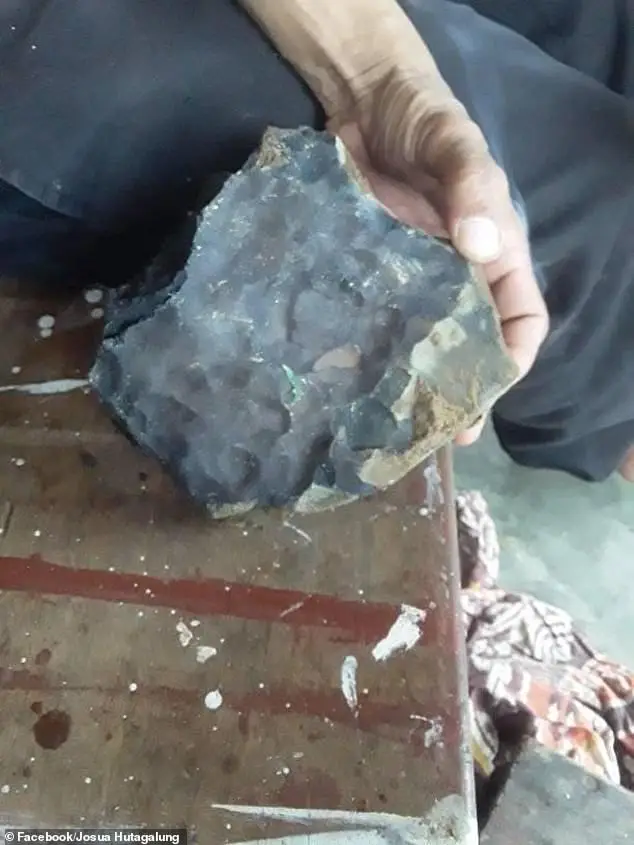 Rezeki Dari Langit, Tukang Keranda Jadi Jutawan Segera ‘Berkat’ Batu Meteorit
