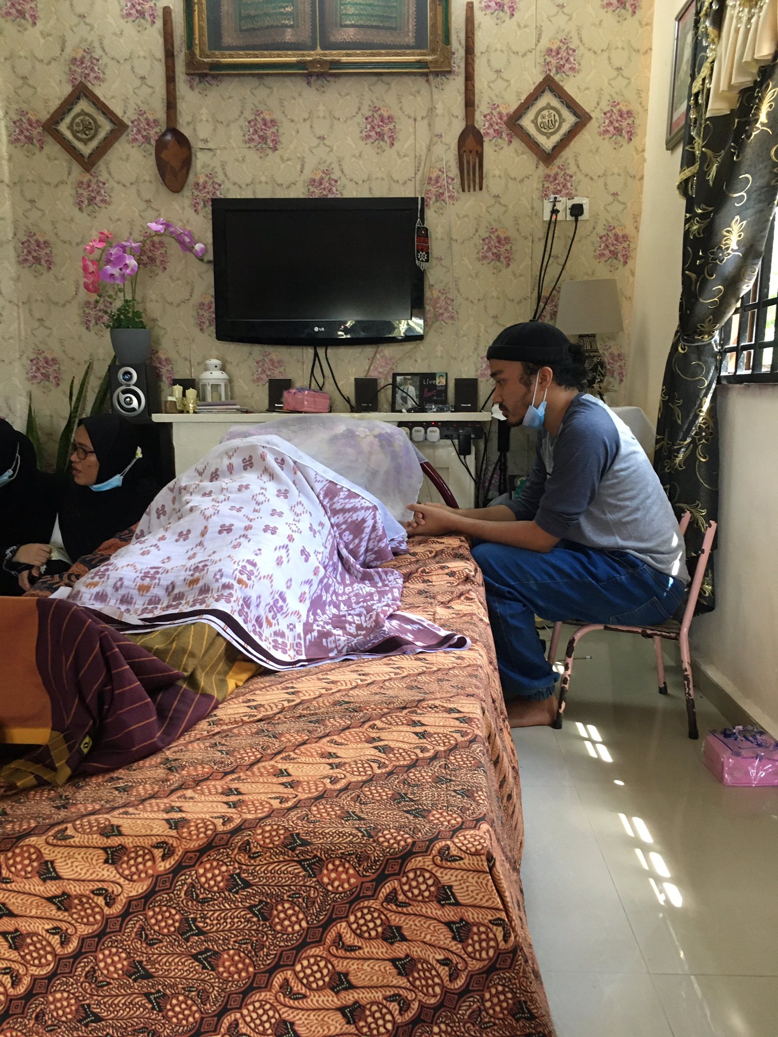 “Bolehlah Ganti Papa”- Pemuda Sayu Ayah Bagi Hint Seminggu Awal Sebelum ‘Pergi’