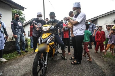 Terlalu Bermakna, Sanggup Simpan Motosikal Pemberian Ebit Lew Dalam Rumah