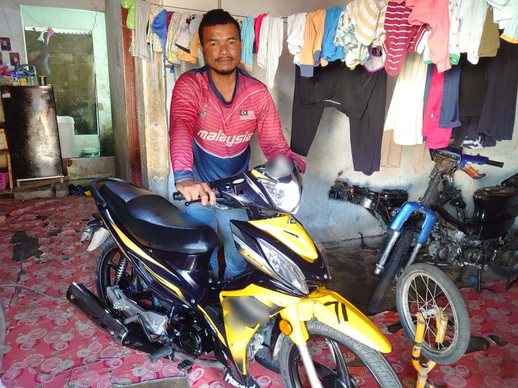 Terlalu Bermakna, Sanggup Simpan Motosikal Pemberian Ebit Lew Dalam Rumah