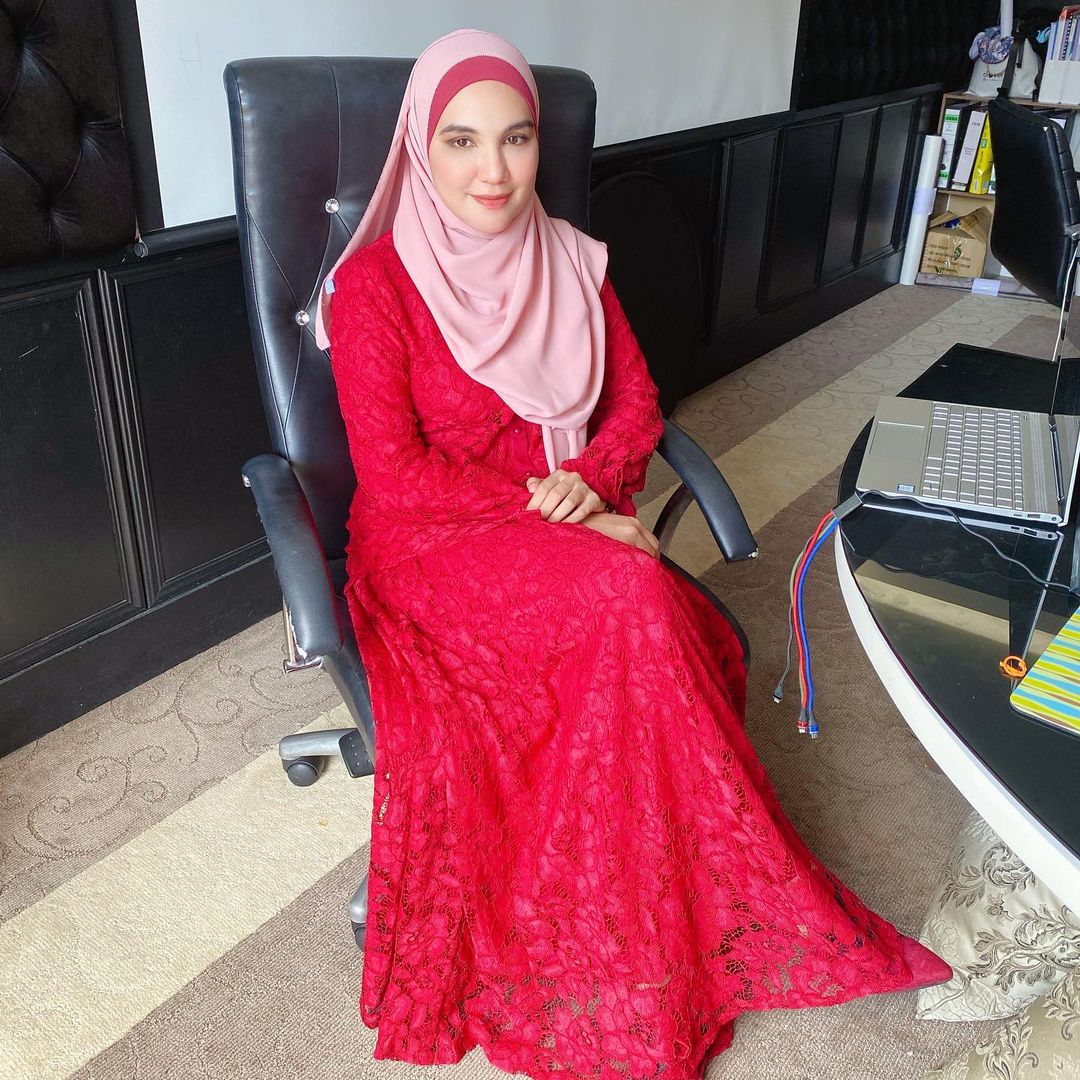 [VIDEO] Adik Ipar Sah Positif COVID-19, Datin Shahida Akur Kuarantin Sendirian
