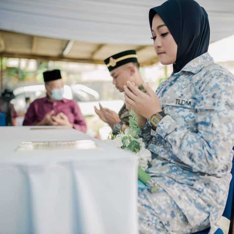 Tentera Niat Nak Daftar Saja, Tak Sangka Terus Nikah Pakai Uniform