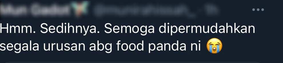 Dah Nampak Pun Masih Bawa Laju, Food Rider Basikal Pasrah Kena Tempias Lecak