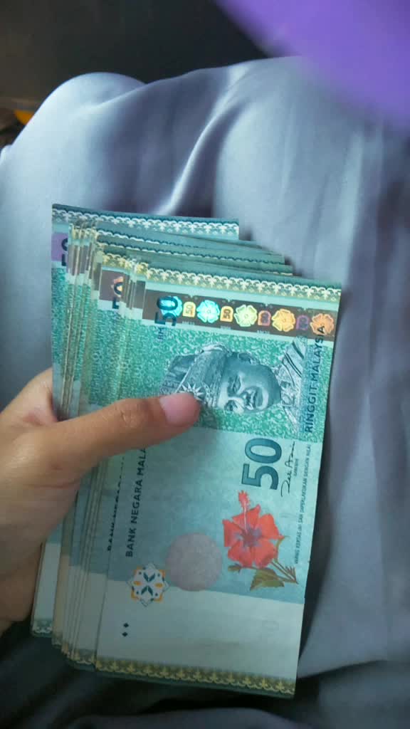 Elak ‘Show-Off’ Harta Benda Di Media Sosial, Tak Semua Orang Simpan Niat Baik