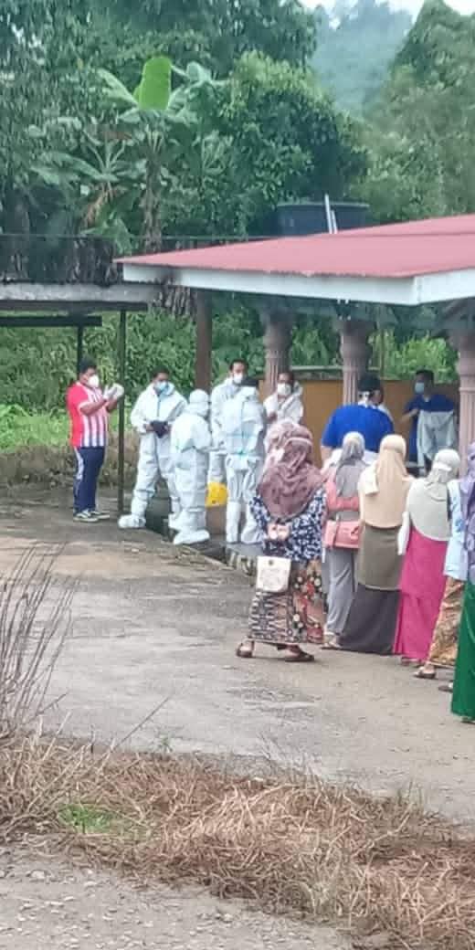 Orang Luar Yang Buat Hal, Satu Kampung Kena Tempias Beratur Buat Swab Test