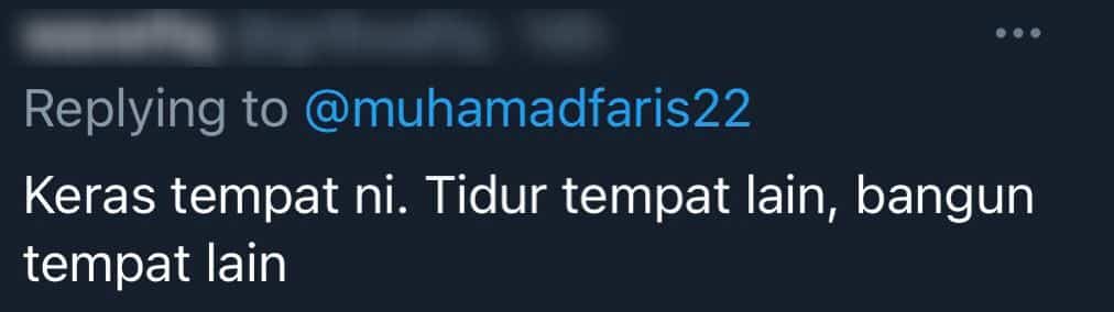 [VIDEO] Gaya Macam Filem Titanic, Pemuda Selamba Tidur Atas Tilam Redah Banjir