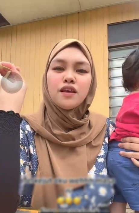 Bising Buat Live Tiktok Sampai Ganggu Jiran, Wanita Terkejut Tiba-Tiba Dijerkah