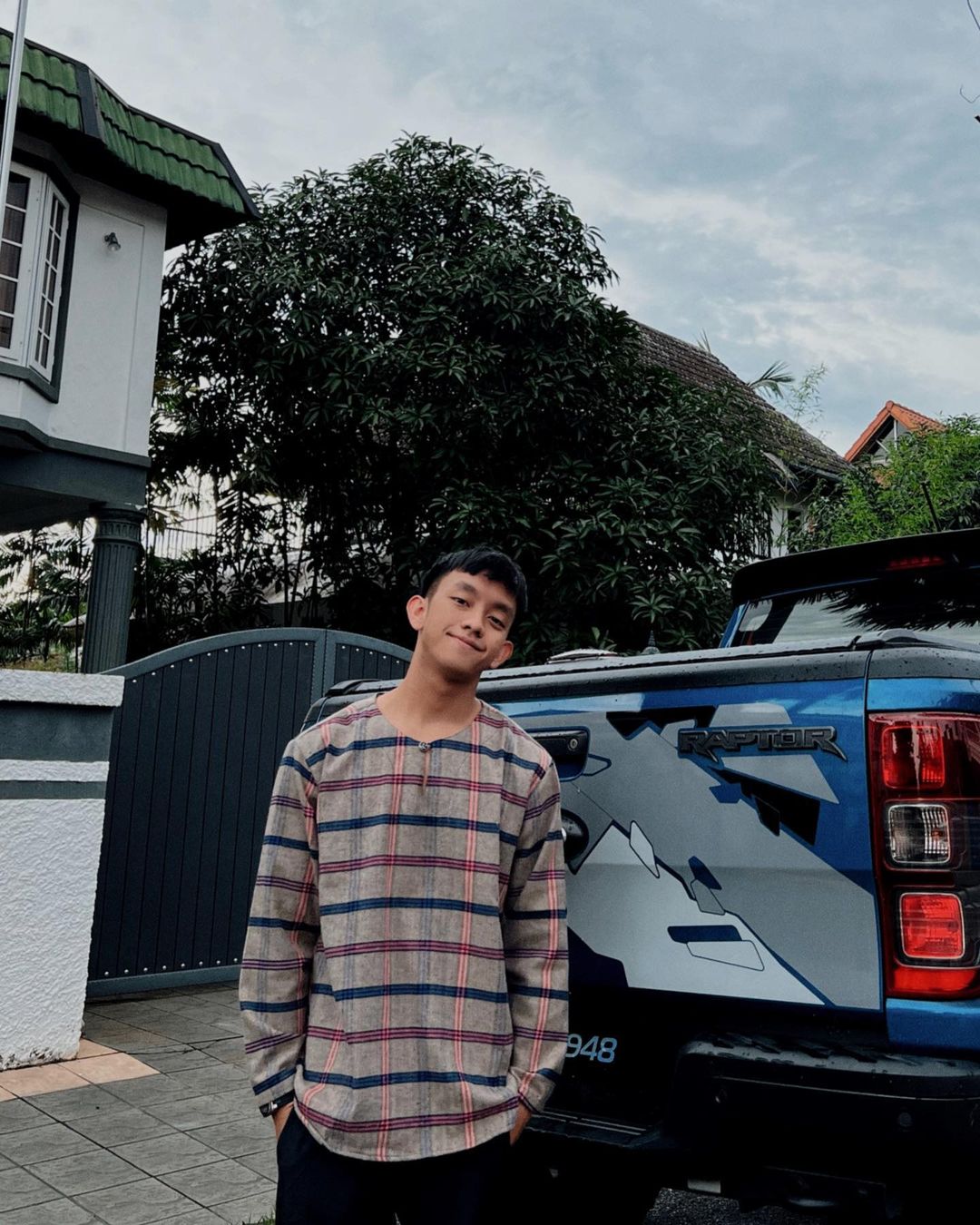 “Saya Tahu Batas”-Hargai Teguran Ramai, Ismail Izzani Akui Masih Ke Kelab Malam
