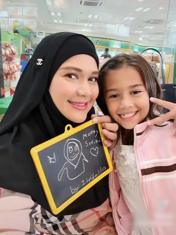 Tidak Pernah Tinggal Bersama, Serina Redzuawan Gagal Dapat Hak Penjagaan Anak