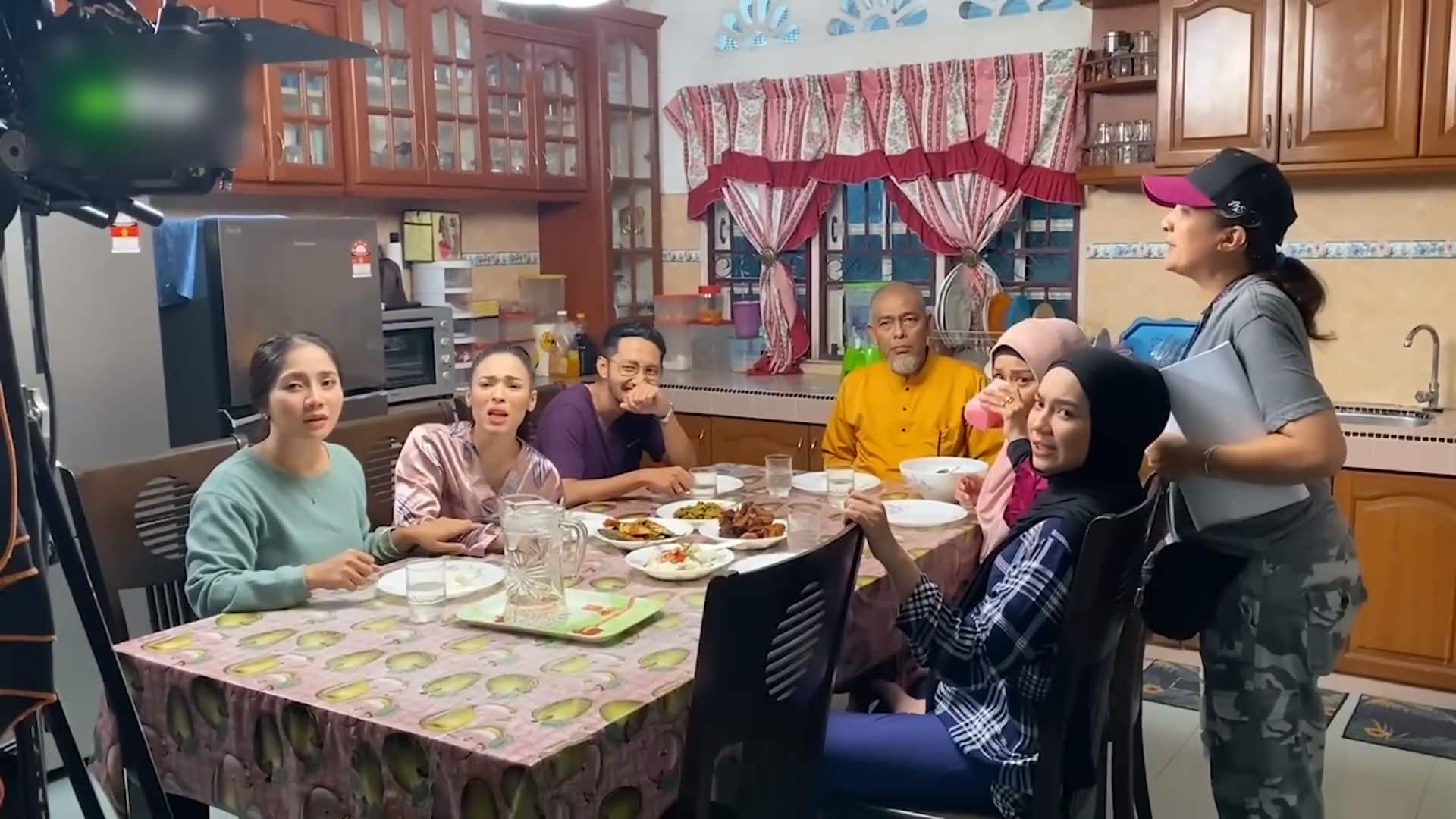 Terpalit Kontroversi Anak, Ini Sikap Sebenar Kazar Di Set Penggambaran