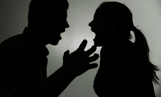 Kantoi ‘Chatting’ Dengan Perempuan Lain, Suami Sebar Foto Tak Senonoh Isteri