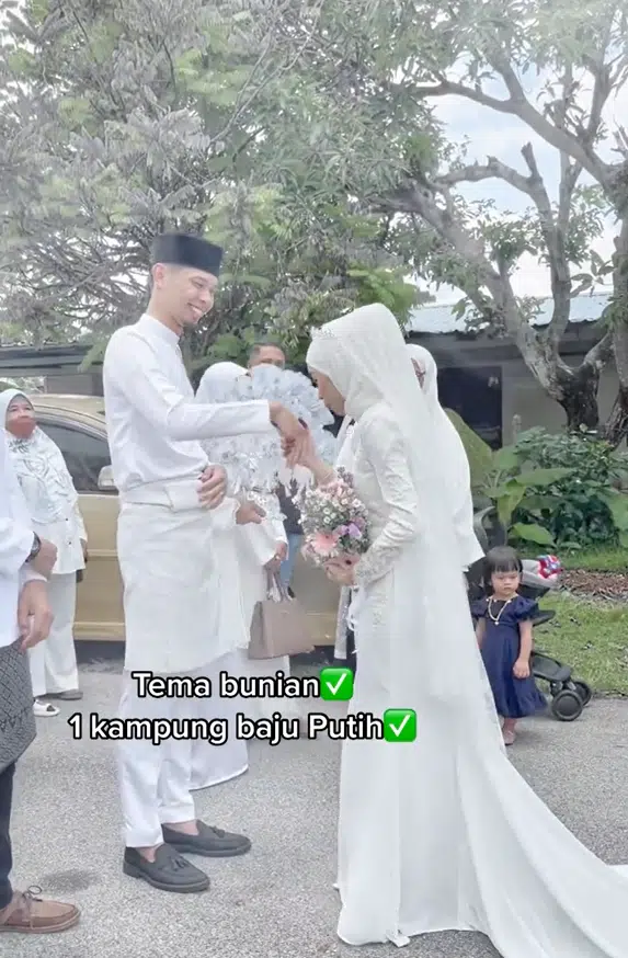Tema Wedding Ala Bunian,Satu Kampung Sepakat Pakai Serba Putih Sambut Pengantin